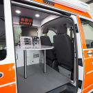 Einsatzleitwagen mit gro&szlig;em Besprechungstisch